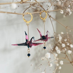 Boucles d'oreilles grue en origami avec perles de verre
