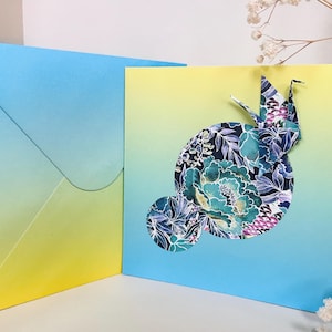 Cartão postal de origami com envelope