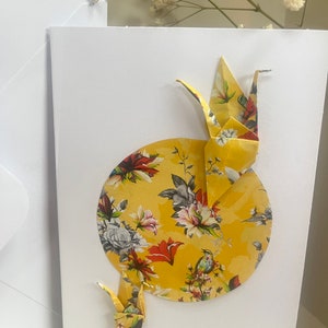 Carte postale grue en origami avec enveloppe