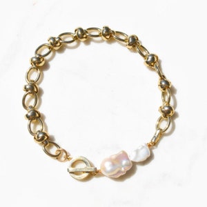 Gold Baroque Pearl Necklace Vintage Jewelry