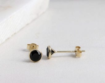 14K Gold Plated Black Onyx Stud Earrings: Classic Style