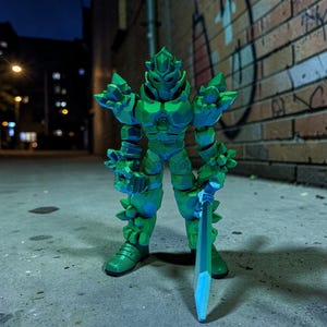 クリスタル戦士フィギュア – 3Dプリント – 剣を持ったファンタジー戦士 – ゲーマーやコレクターへの装飾品＆ギフト – フィジェットトイ – 約12cm