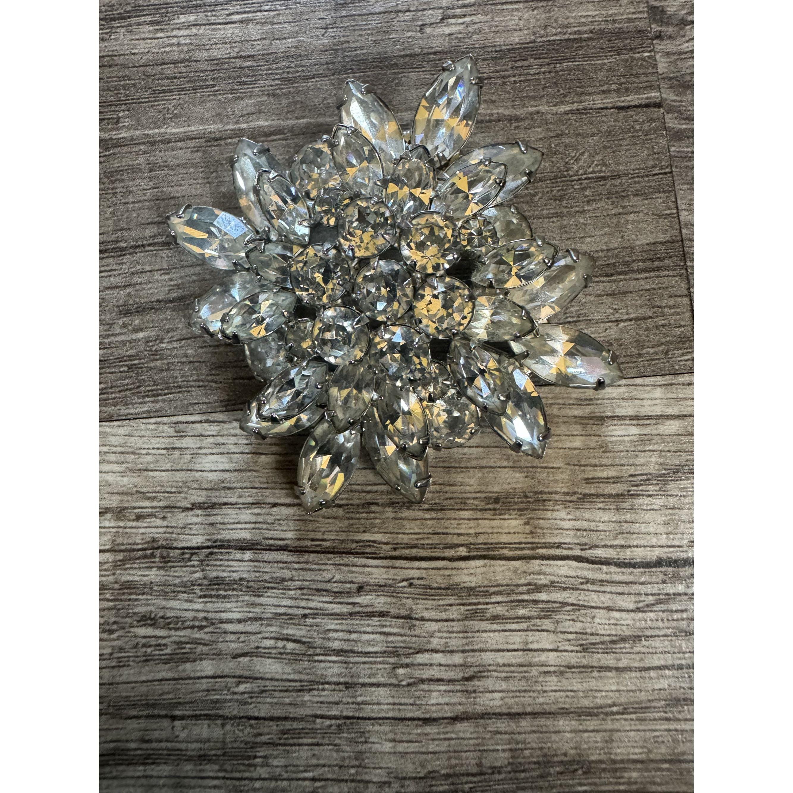 Brooch 1942 - Etsy