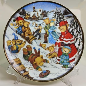 Limited Edition &quot;Teddy Bear Winter Frolic&quot; Decorative Plate - Franklin Mint Heirloom