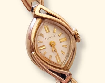 Rare 1954 Bulova Vintage Ladies Cocktail Watch Gold Filled Teardrop Wristwatch Working in Vintage Box