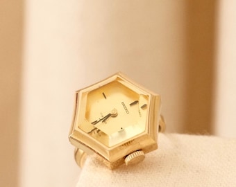 Rare 1970s Vintage Seiko Gold Mechanical Ring Watch Adjustbale Size Geometric Design