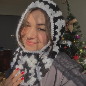 Crochet Balaclava, Granny Square Balaclava, Black White Granny Square Balaclava, Unisex Wool,Warm Winter Balaclava, Ski Mask