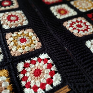 Oma Quadrat Strickjacke, Hoodie Häkeljacke, Afghan Crochet, Langer Oma Quadrat Mantel, Oma Quadrat Mantel, Boho Jacke Bild 6