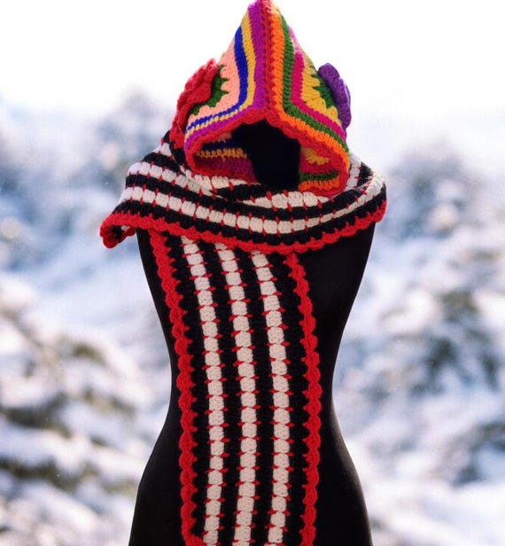 Sciarpa a forma di rosa all'uncinetto, sciarpa fatta a mano in