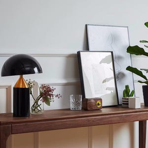 Konsol-/soffbord i valnöt med låda, långa, smala ben, lantlig entrébord, present till hemmet, inflyttningspresent, renovering, bröllopspresent No Drawer