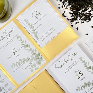 Invitation de mariage thème feuilles eucalyptus, aquarelle, or, pochette dorée faire part élégant, invitation moderne classique verdure