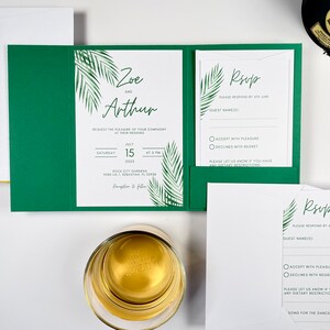 Tropical green greenery wedding invitation, elegant green pocketfold wedding invite, modern wedding invitation set, beach tropic 画像 2