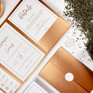 Invitation de mariage minimaliste bronze et blanc, pochette bronze, faire part élégant, invitation moderne classique