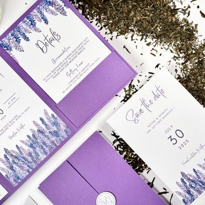 Invito a nozze a tema lavanda, acquerello viola e bianco, tasca viola, invito elegante, classico invito floreale moderno