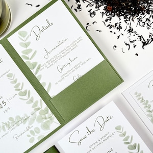 Eucalyptus verlaat thema huwelijksuitnodiging, aquarel, kaki groene omslag, elegante uitnodiging, modern klassiek uitnodigingsgroen