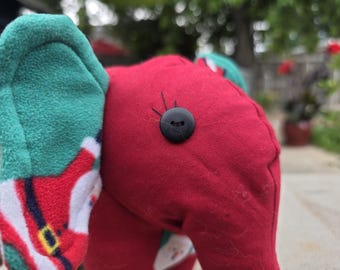 Handgemaakte katoenen knuffelolifant: geüpcycled knoopaccenten