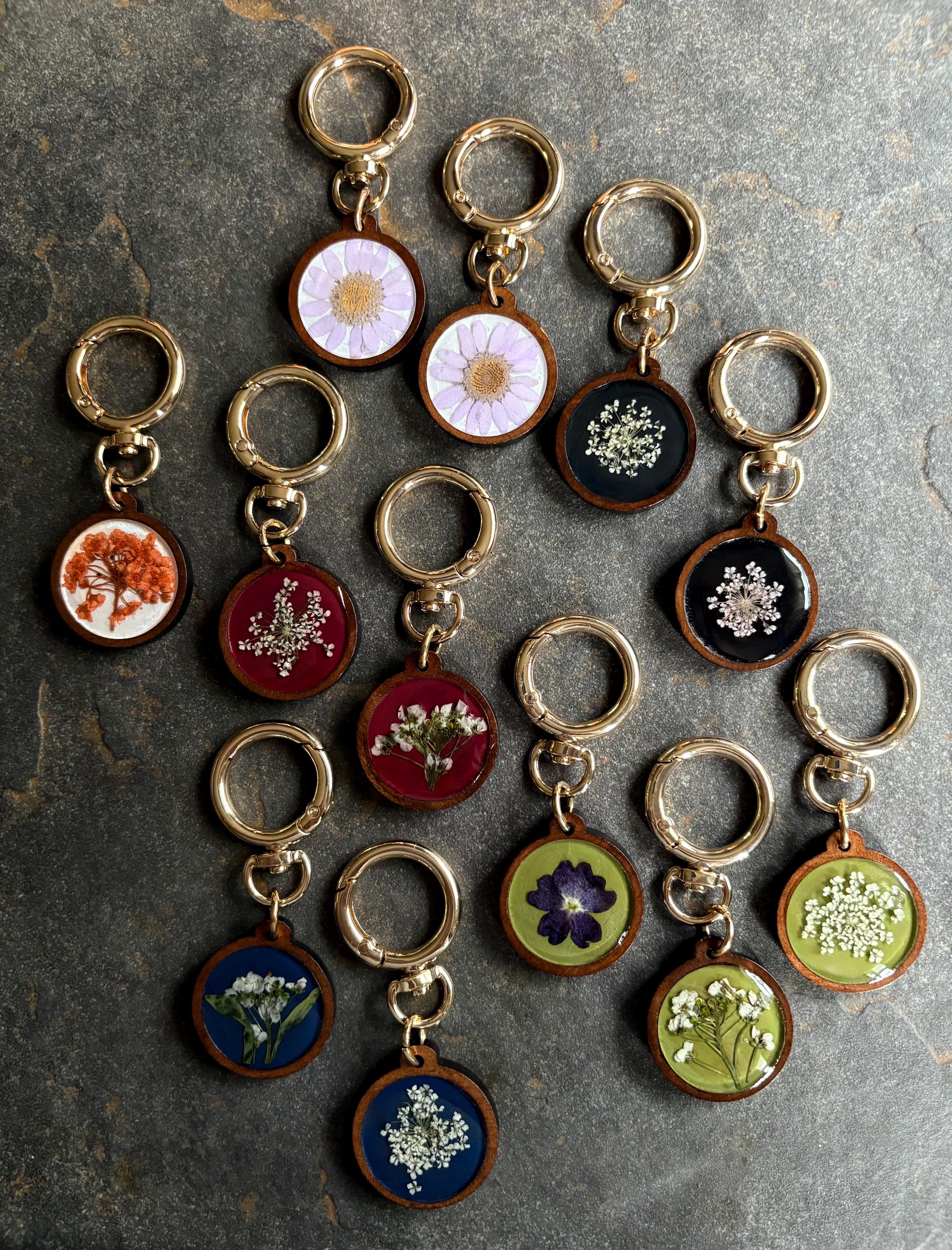 Pressed Powder On Key Chain Real Pressed Flower Wood Resin Keychain - Etsy