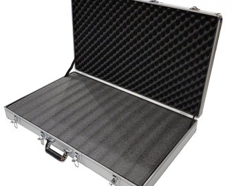 Caja de pistola de aspecto afilado.