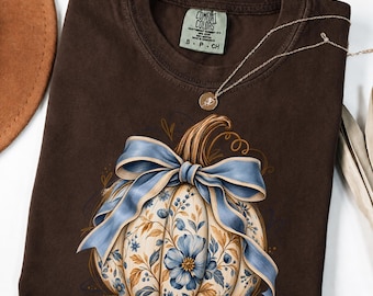 Comfort Colors Preppy Coquette Pumpkin Shirt, Vintage Blue Floral Pumpkin Bow T-Shirt, Girly Autumn Tee, Cottagecore Thanksgiving Outfit