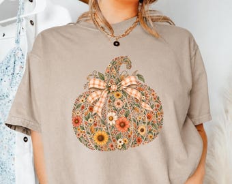 Fall Floral Shirt, Boho Pumpkin Comfort Colors 1717 Tee, Cute Floral Pumpkin T-Shirt, Thanksgiving Gift, Trendy Cozy Autumn Outfit Women