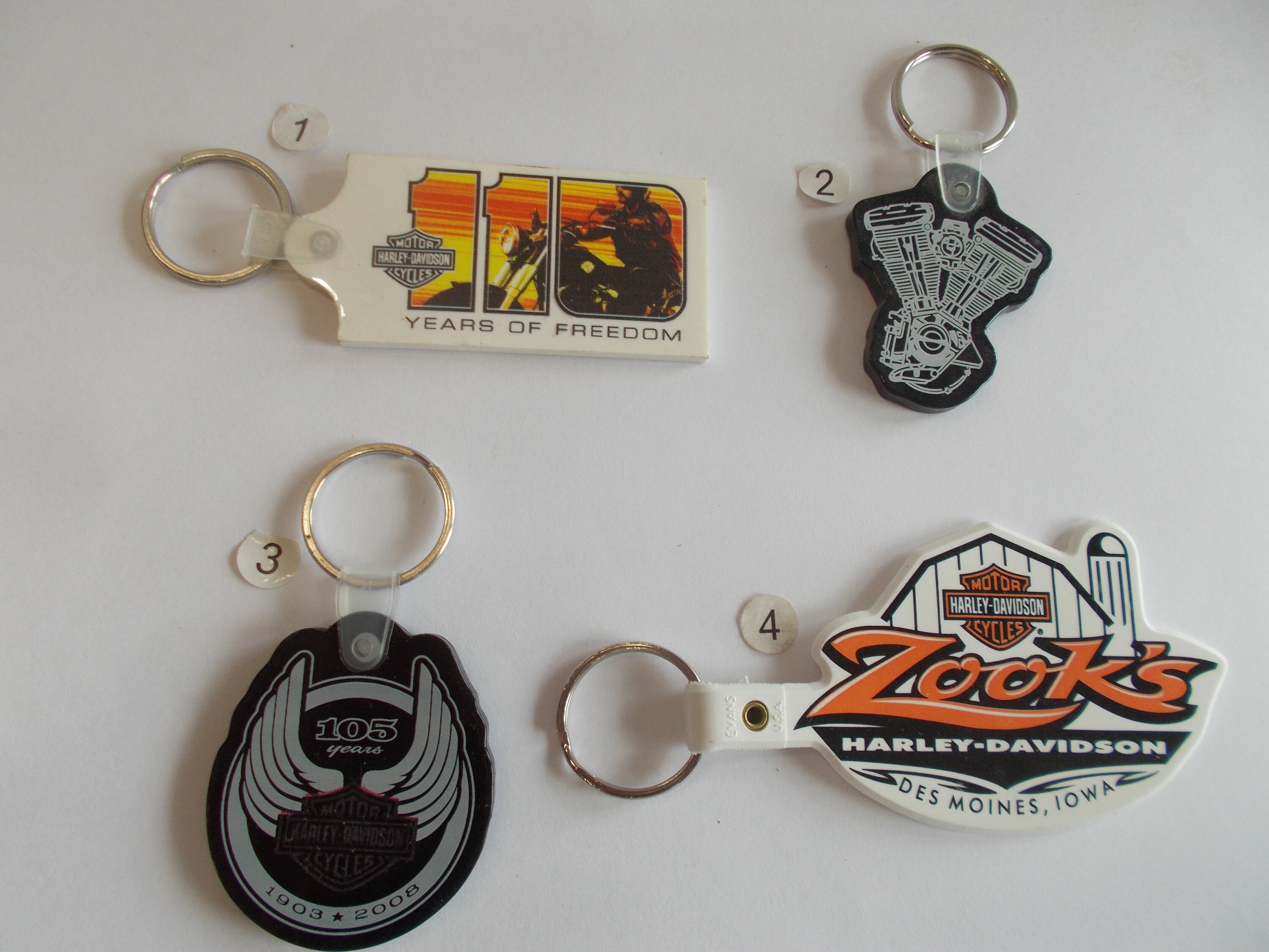 US JUNK KEY-CHAIN ／ VINTAGE Vintage 1970's/1980's Plastic Key Chains Advertising