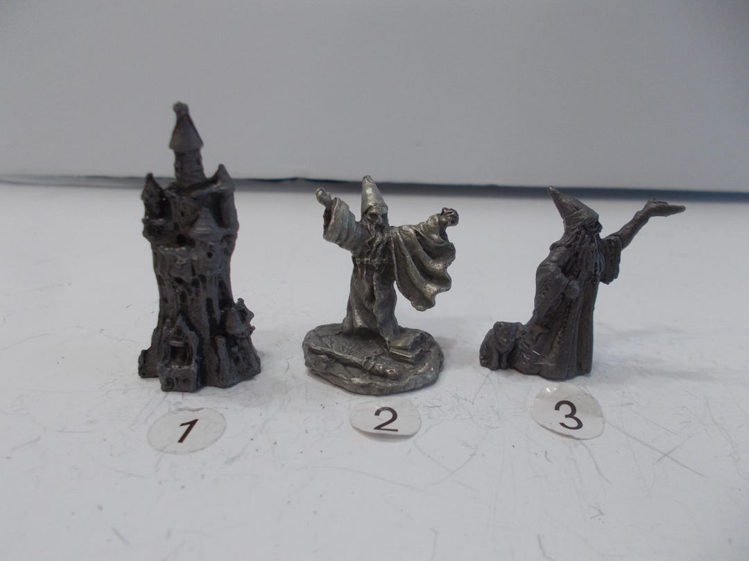 Castle Wizard Pvc Fantasy~pewter~castle~wizard~figurine~90s~your Choice~k - Etsy