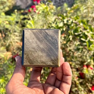 60 mm natuurlijk zwart obsidiaan met gouden kapsteen metafysische meditatie genezende kracht stenen kubus