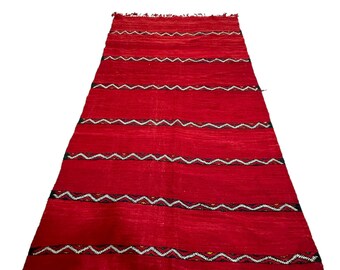 Berber Chic vintage Living Room Rug, Unique Abstract Design, Artisan Crafted -