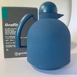 Schöne seltene Air Force Blau Farbe GRAPHITE Thermos PAPILLON Guzzini von Furio Minuti! Vintage Küchengeschirr Trinkgefäß 80er 90er Jahre Made in Italy