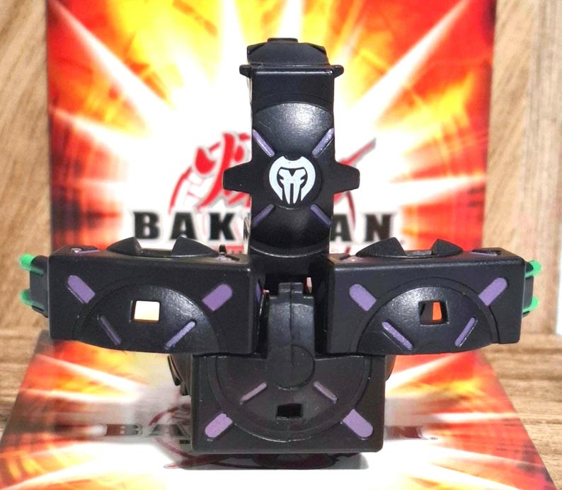 Bakugan New Vestoroia Trap Dynamo – Figurine Transformante Et Collectible, Jeu De Stratégie Et Entraînement, Apprentissage Du Travail D'équipe Et De La Persévérance, Couleur Aléatoire