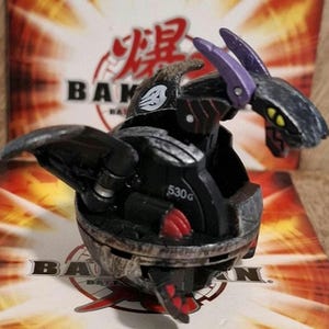 Bakugan BakuSteel Darkus Hyper Dragonoid 530G + Card - Rare - Used in excellent condition - New Vestroia