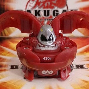 Bakugan Pyrus Ravenoid 430G + Card - Popular - Used in excellent condition - Battle Brawlers