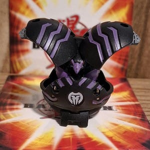Bakugan Darkus Falconeer B2 500G + Card - Rare & Unique - Used in excellent condition - Battle Brawlers