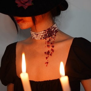 Bloody Pearl Necklace - Gotic Jewelry - Blood Drip Necklace - Vampire's Bloody Pearl Choker - Perfect for Halloween and Cosplay