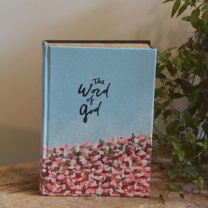 Custom Hand-Painted Bible – Personalized Gift with Verse, Name & Floral Design – Faith Journaling Bible