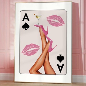 Stampa di carte da gioco rosa, arte murale alla moda, stampa retrò di asso di picche, tacchi rosa, poster di moda, carrello da bar, giornale, Martini, arte murale, bacio rosa