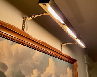 Vintage 30" Corded Gold Picture Light w/Incandescent bulbs