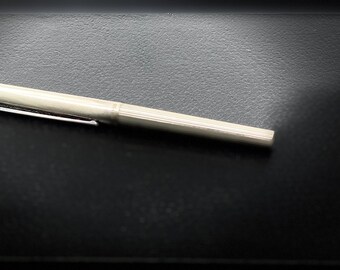 Stylo Plume S.T. DUPONT OLYMPIO - Plume Or 18K - Motif Entrelacs - Rare - Occasion
