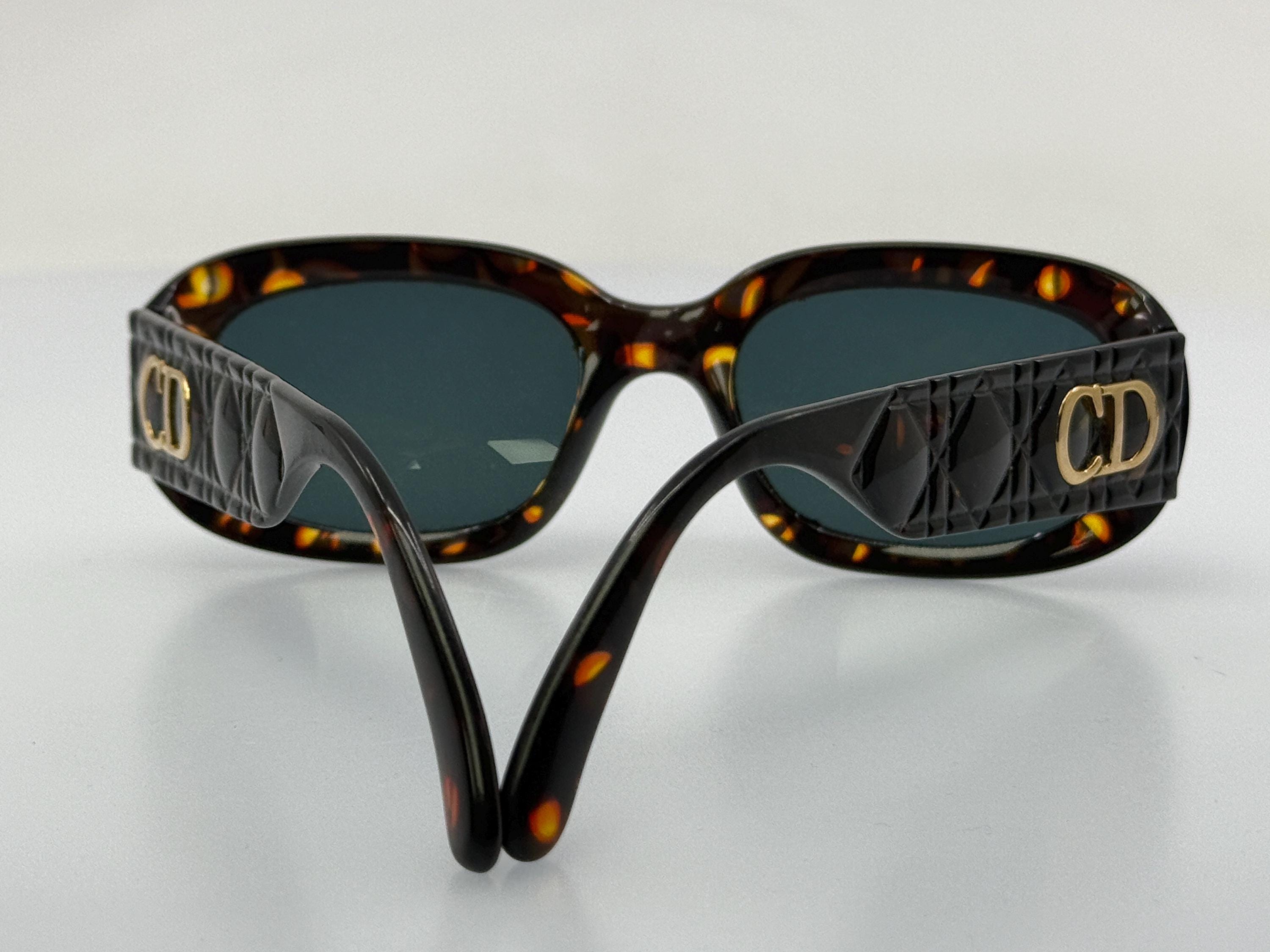 ❤️2 Pair CHRISTIAN DIOR CD SUNGLASSES Logo 2006 8704 FRAMES ONLY Need New Lenses CHRISTIAN DIOR HOLOGRAPHIC CD Logo Black Pink Sunglasses  main image 3