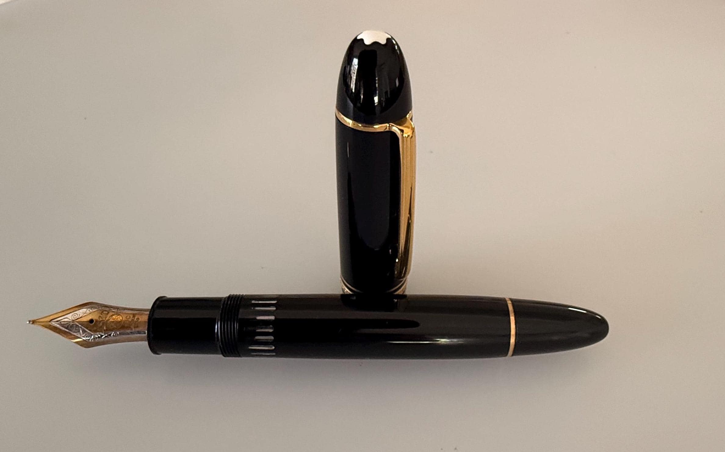 Montblanc Meisterstück 149 Fountain Pen 18K Two-tone Gold Nib