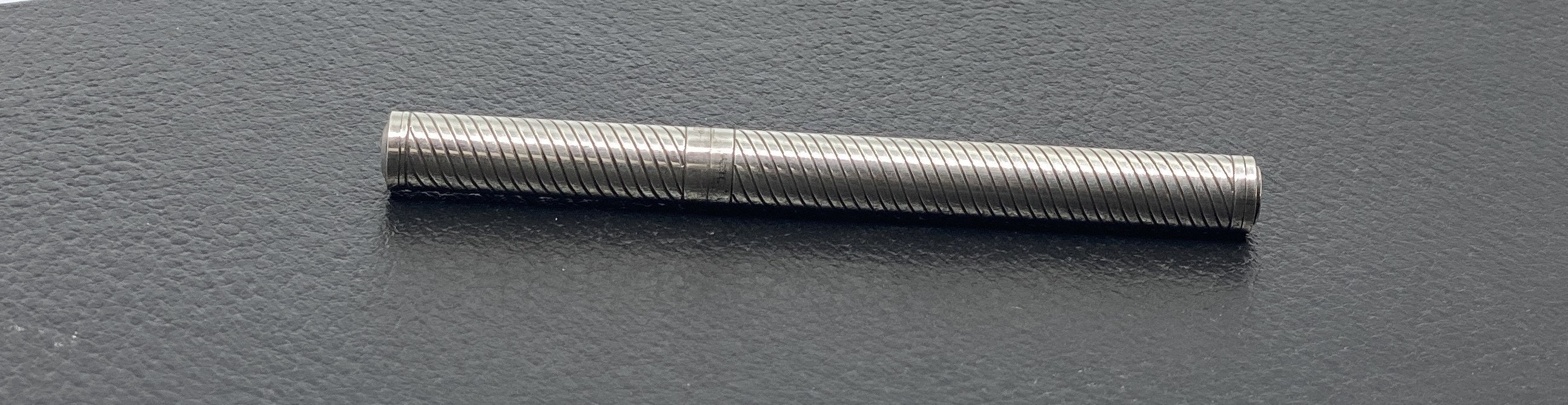 Section De Plume S.T. Dupont En Or Massif 18 Carats – Style Palladié, Plume Moyenne, Occasion