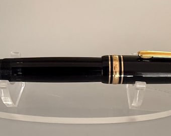 Montblanc Meisterstuck No. 146 Fountain Pen 4810 14K 585 Gold Nib