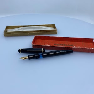 Vintage Montblanc Fountain Pen - A Timeless Treasure with 14k Gold Nib