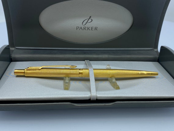 パーカー「クラシック」ゴールドメッキ プッシュボタン式ボールペン