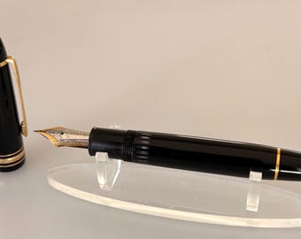 Montblanc Meisterstück 146 Fountain Pen 14C 585 Gold Nib W
