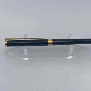 ST. Stylo à bille Dupont Slim Laque de Chine - Noir avec garniture dorée