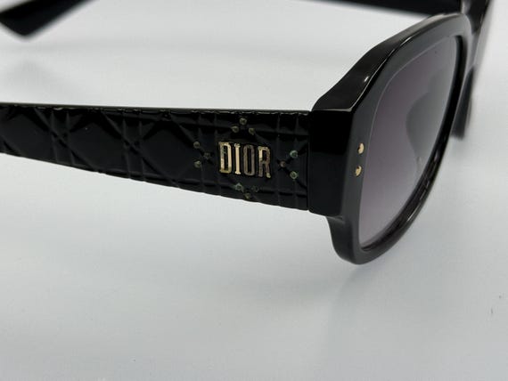 Vintage Christian Dior Black Quilted Sunglasses - Elegant  display picture 1