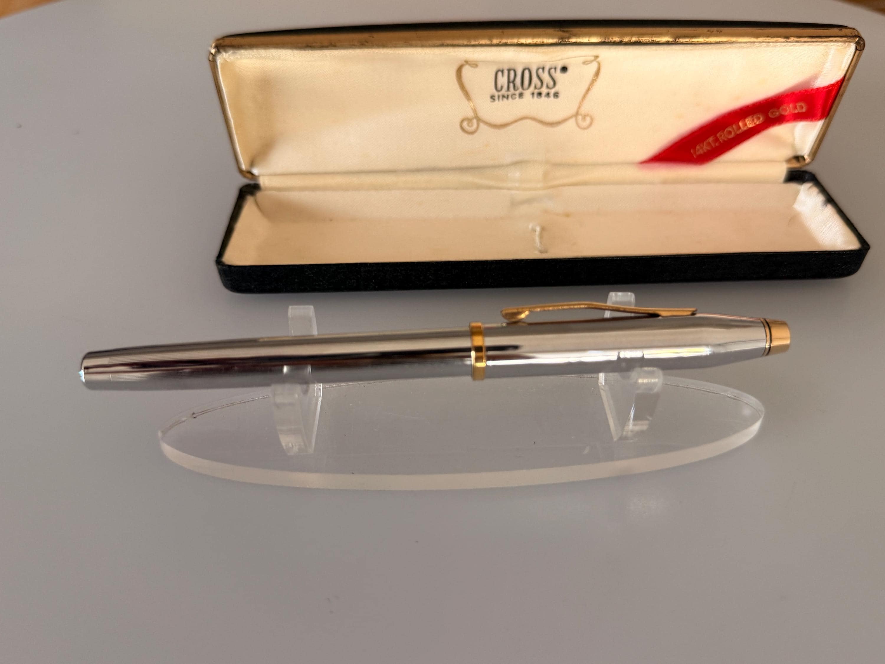 Cross Classic Century Medalist Fountain Pen Fine Nib Chrome Gold