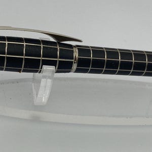 Montblanc StarWalker Metal Rubber Fountain Pen, Black Rubber, Platinum Trim, Grid Pattern