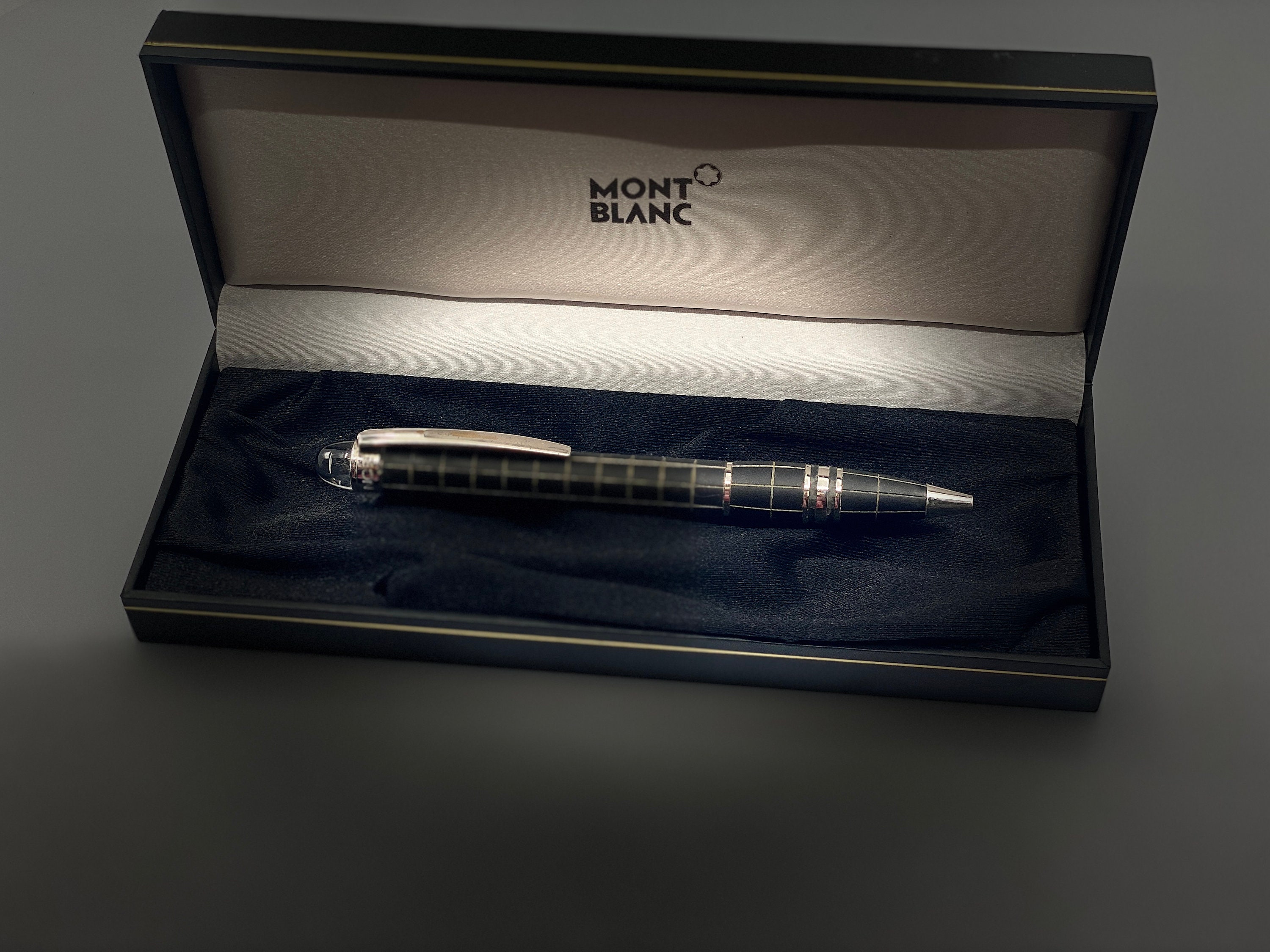 Montblanc Starwalker Ballpoint Pen Rubber & Metal With Box - Black